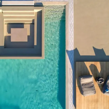 Lux & Pool Greece *