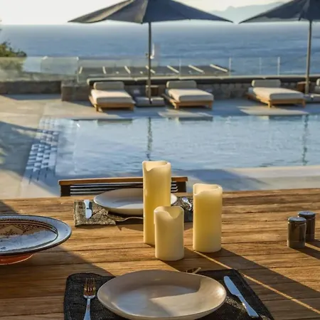 Lux & Pool Greece Villa